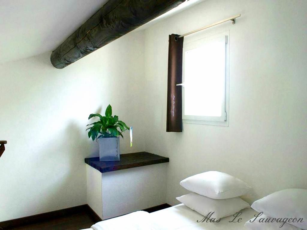 Mas Le Sauvageon Otel Saintes-Maries-de-la-Mer Oda fotoğraf